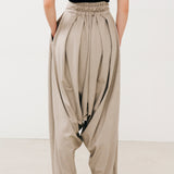 Tulip pants in beige